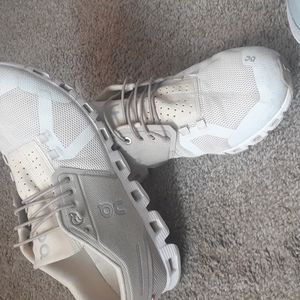 Cloud Tec womens tennis shoe